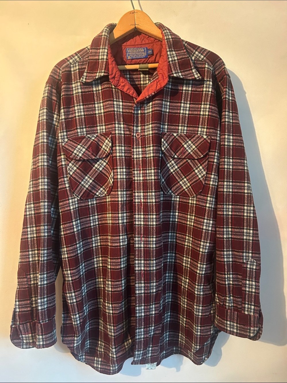 Pendleton Burgundy and White Plaid Button-Up Shirt XL long wool